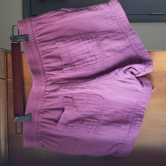 Women's Old Navy Shorts L Magenta Purple - Picture 2 of 3